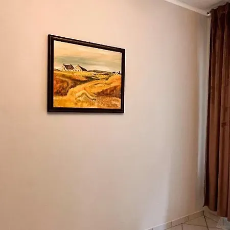 Apartment Near Metro Bengasi *